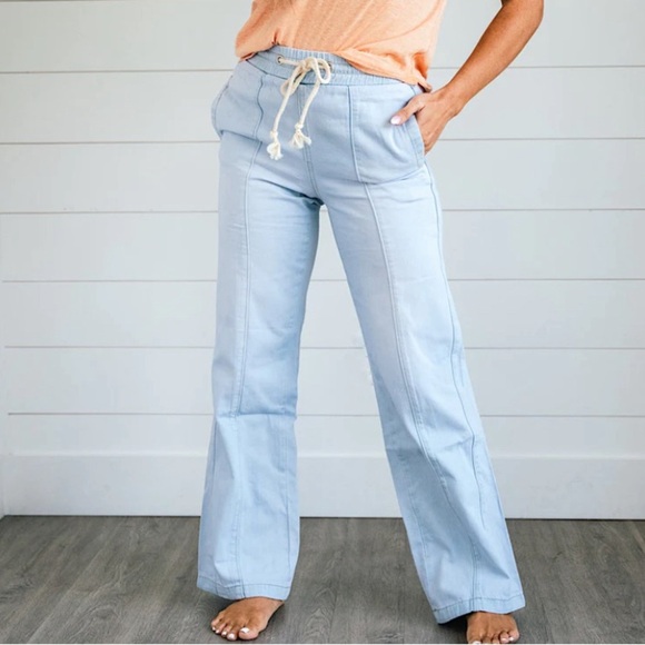 KanCan so sweet drawstring wide leg light wash jeans size 7 NWT - Picture 1 of 9